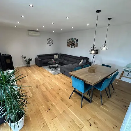 Apex Luxury Apartman * トロギール